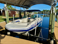 Hurricane Sundeck 237, 200 hp, J